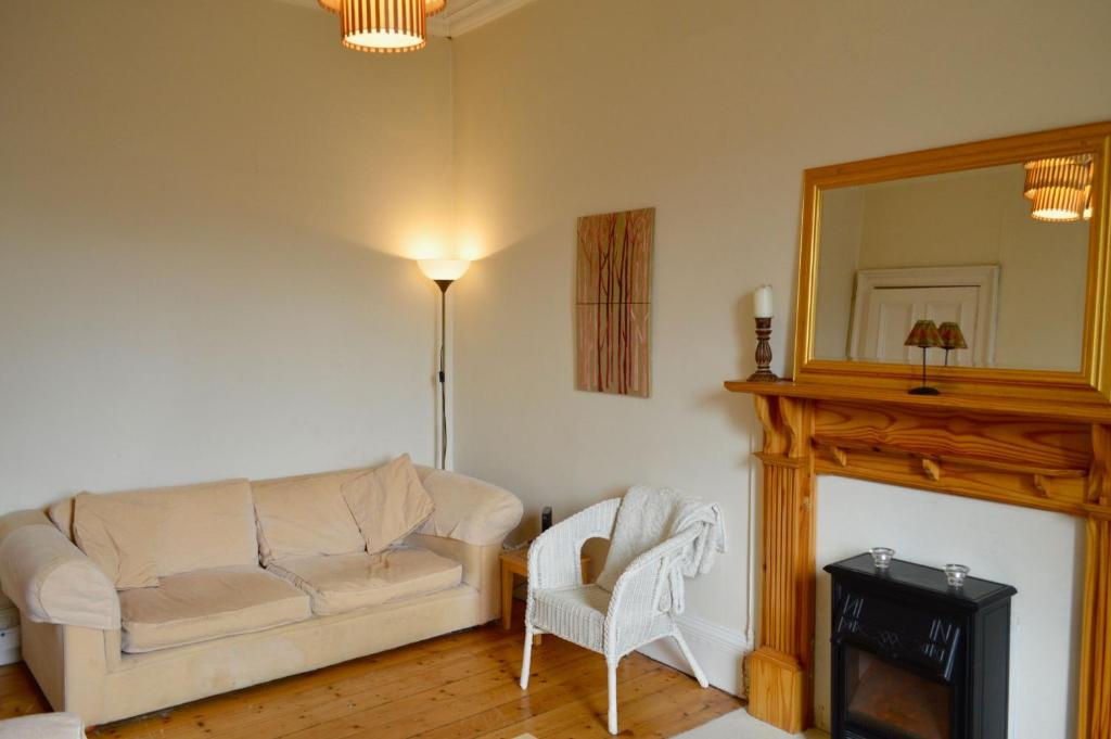 Central and Homely One Bedroom Flat - main image